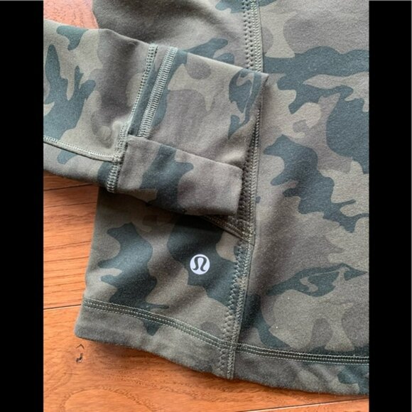 🔥Lululemon Forme Jacket-Savasana Fatigue Green Camo-8🔥 - Picture 8 of 11
